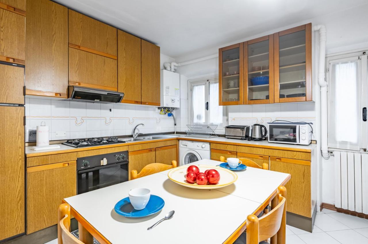 Sant'Ambrogio Central Apt: Your Florence Hideaway Exterior photo